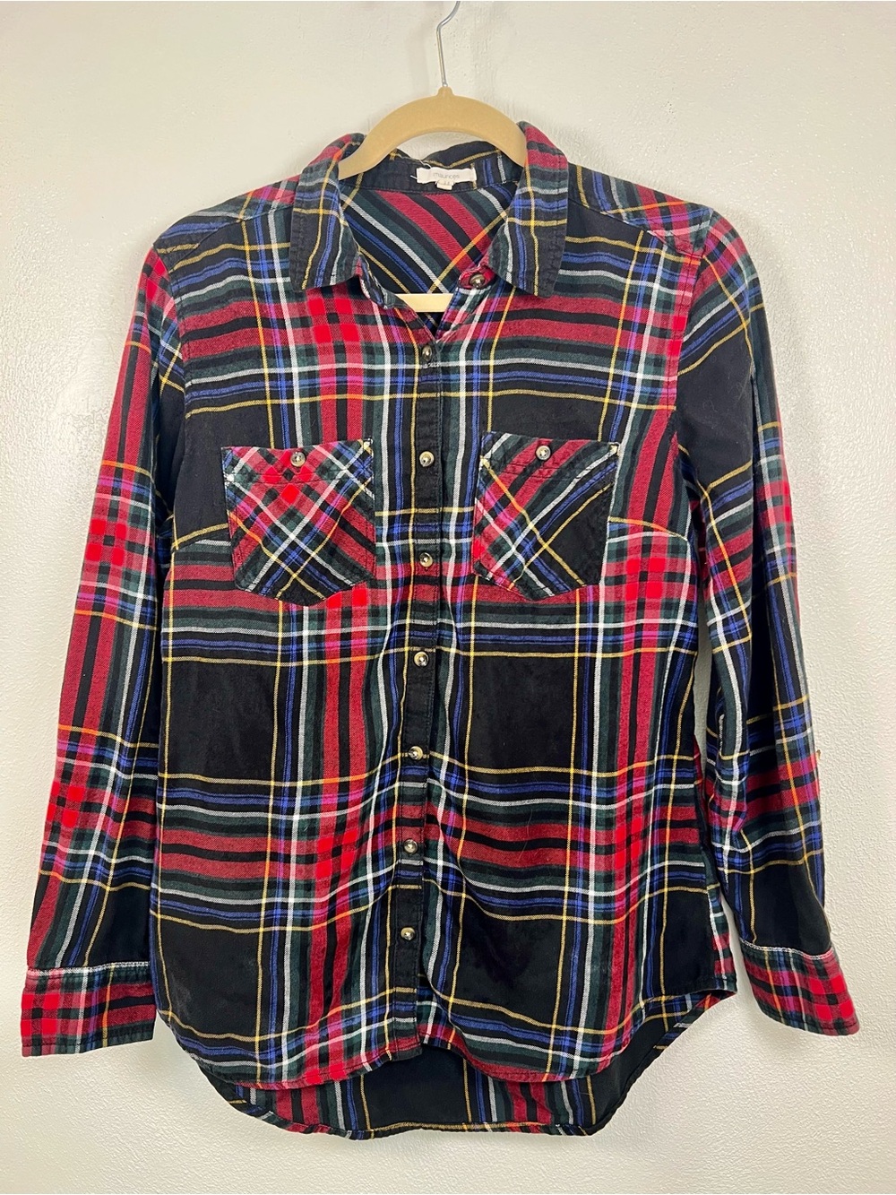 Maurices Black Plaid Flannel Button Down Shirt Size Medium Multi-Color